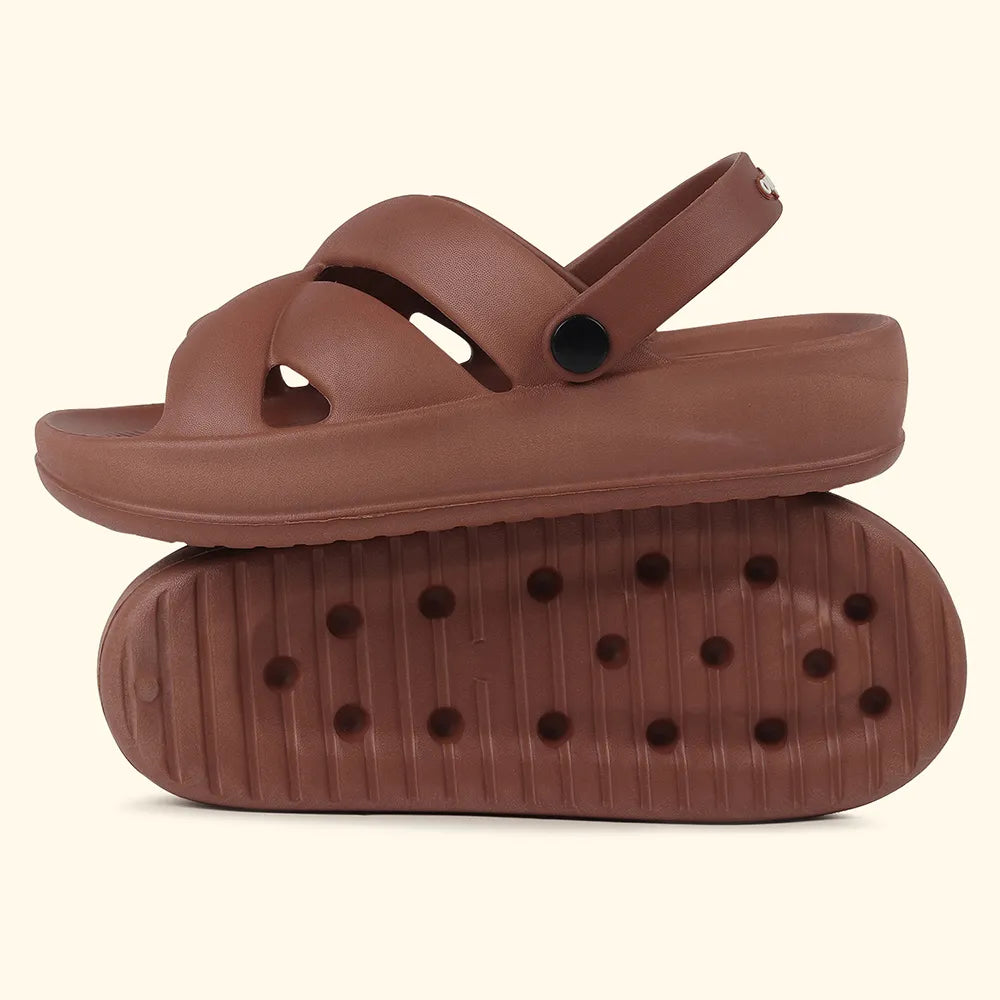 Wanderz Women Clogs