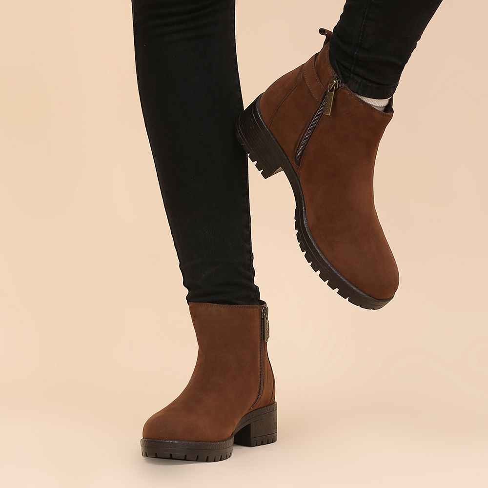 Women Chelsea Suede Boots