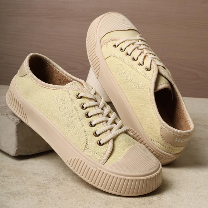 CAS 109 Sneakers for Women