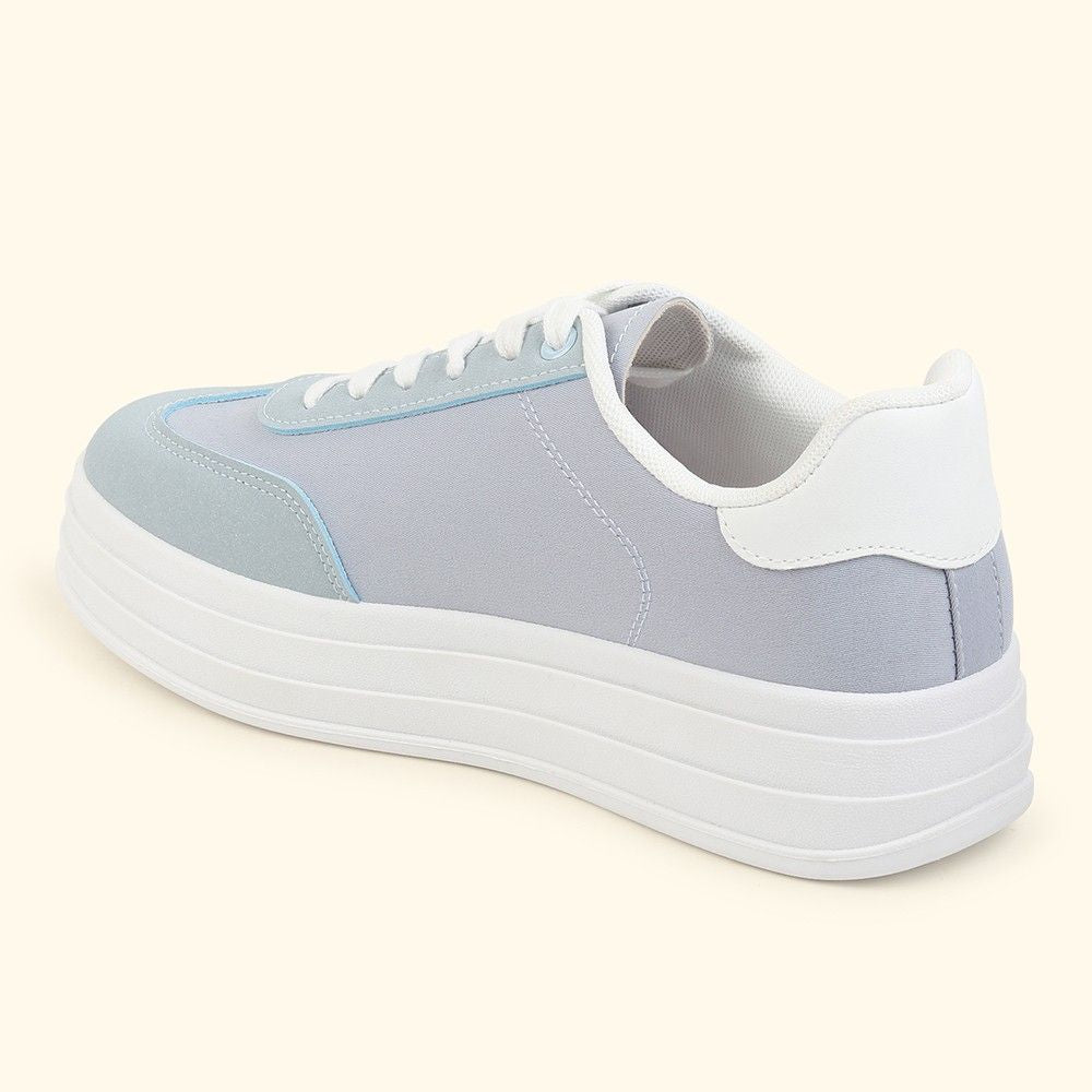 CAS 105 Sneakers for Women