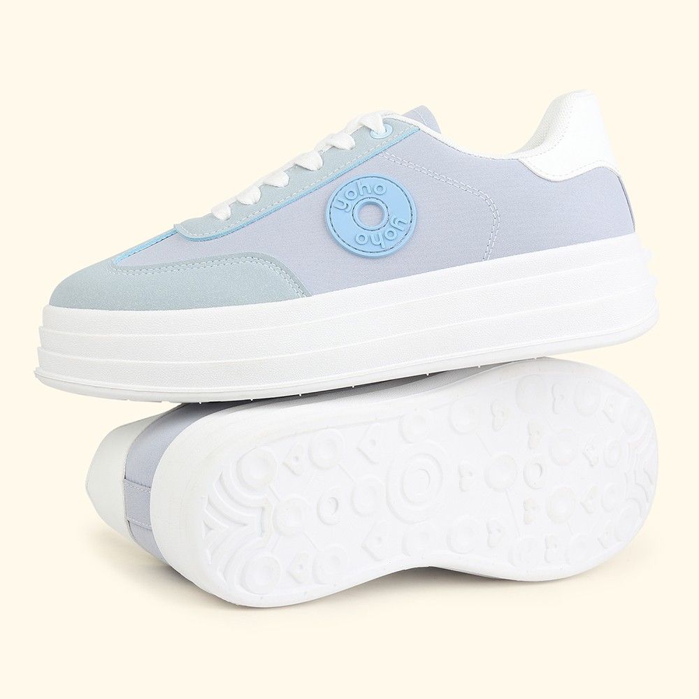 CAS 105 Sneakers for Women