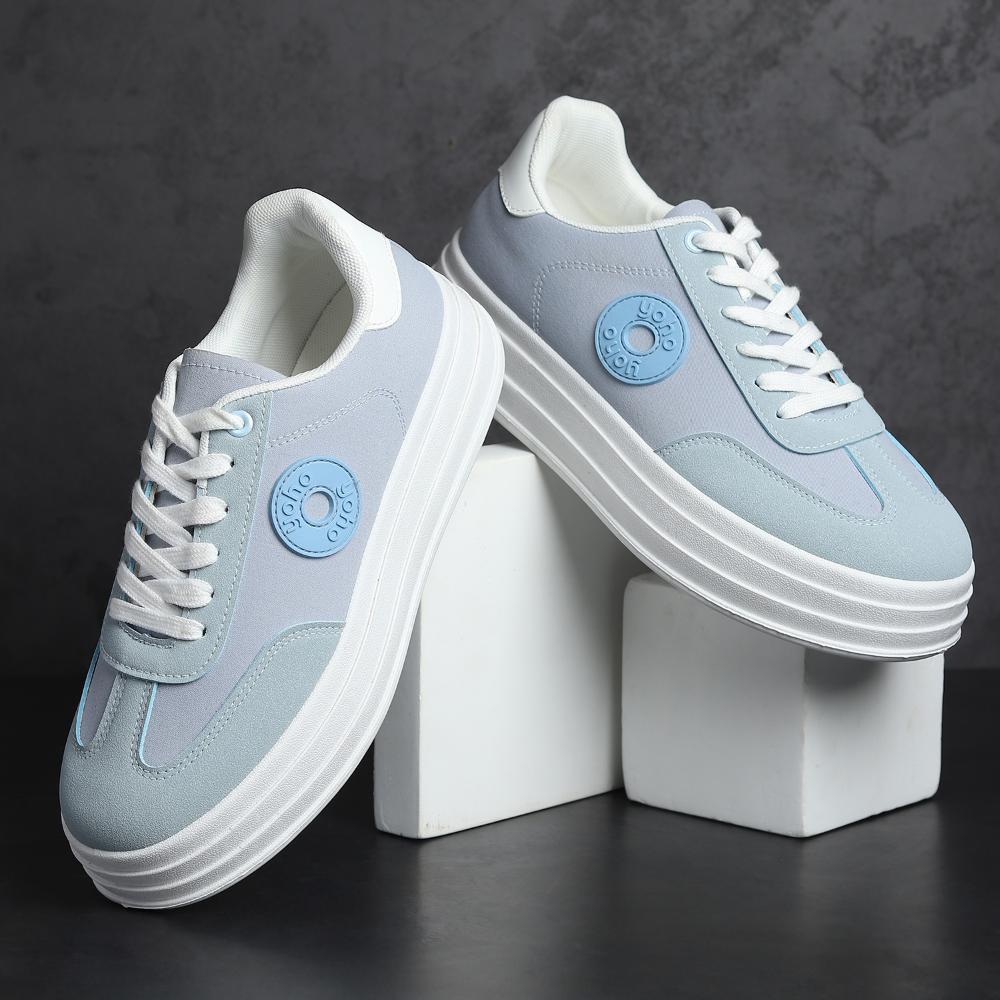 CAS 105 Sneakers for Women