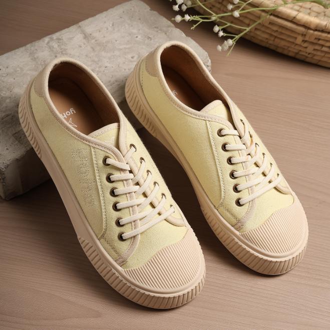 CAS 109 Sneakers for Women